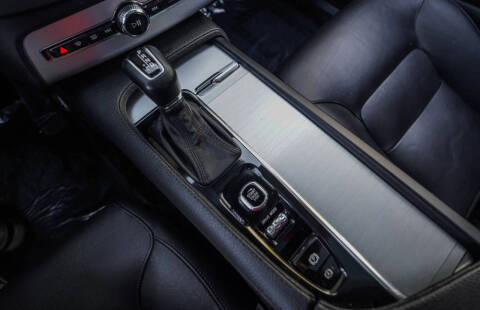 2018 Volvo XC90 T5 Momentum 7-Passenger