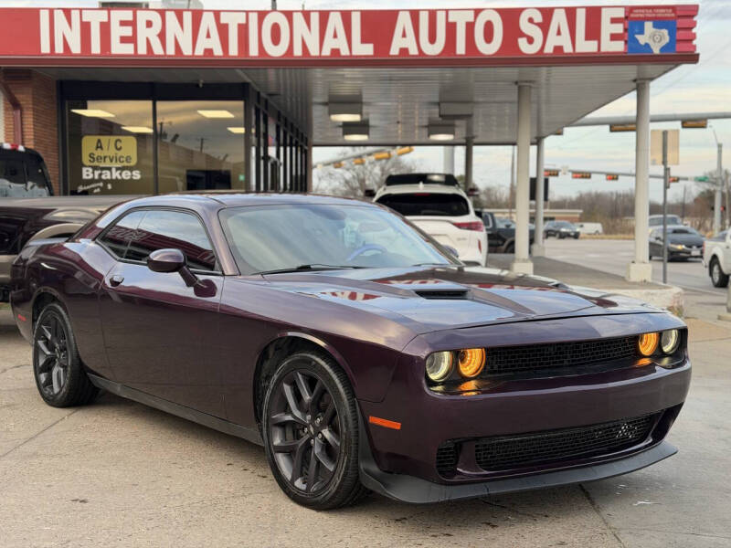 2020 Dodge Challenger SXT's photo