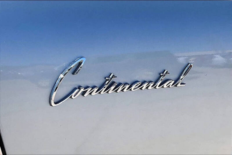 1963 Lincoln CONTINENTIAL