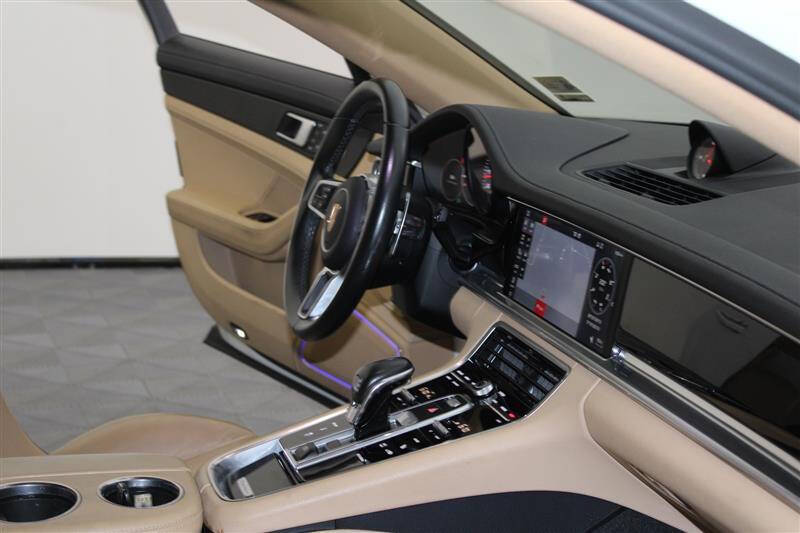 2017 Porsche Panamera
