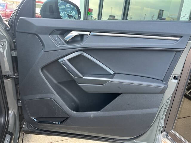 2022 Audi Q3 quattro S line Prem Plus 45 TFSI