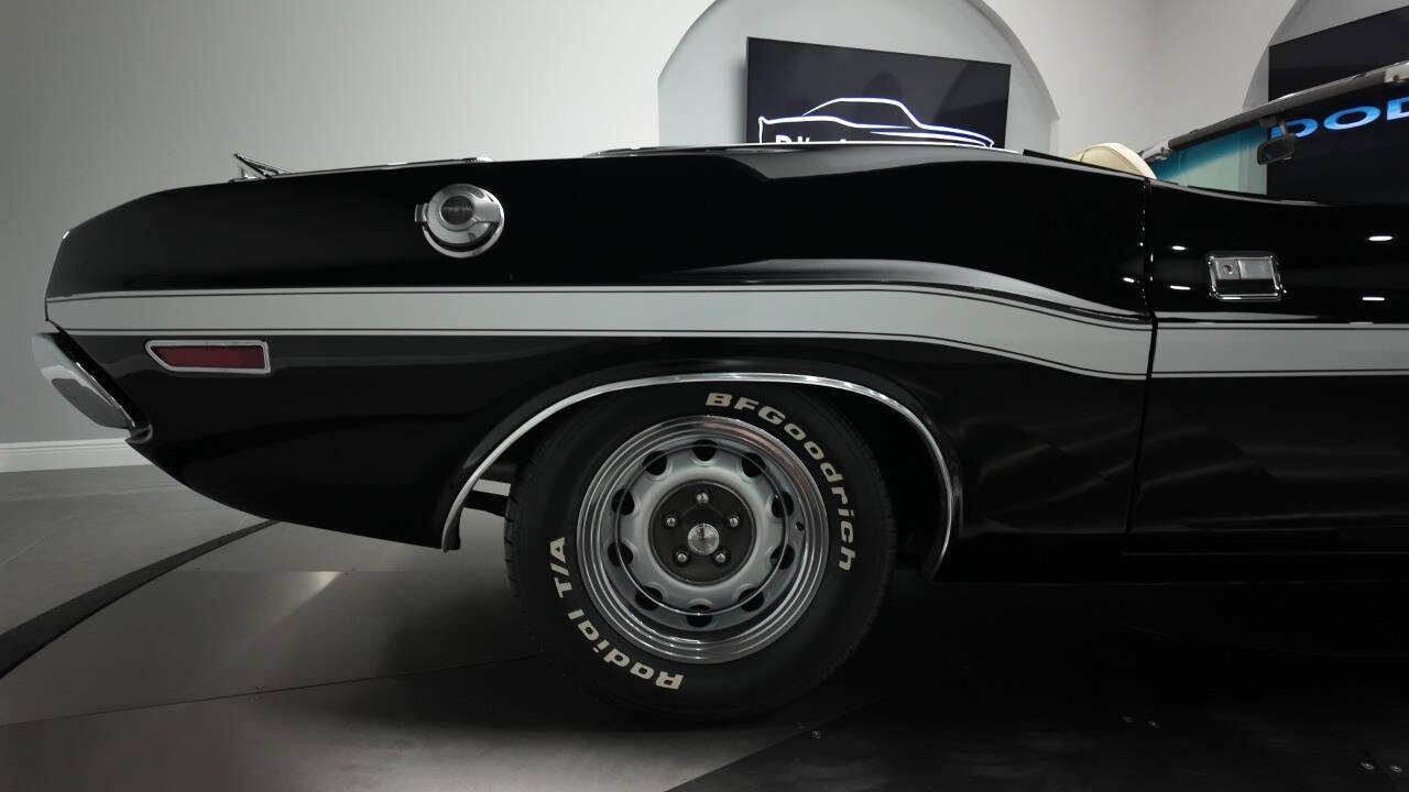1970 Dodge Challenger 31