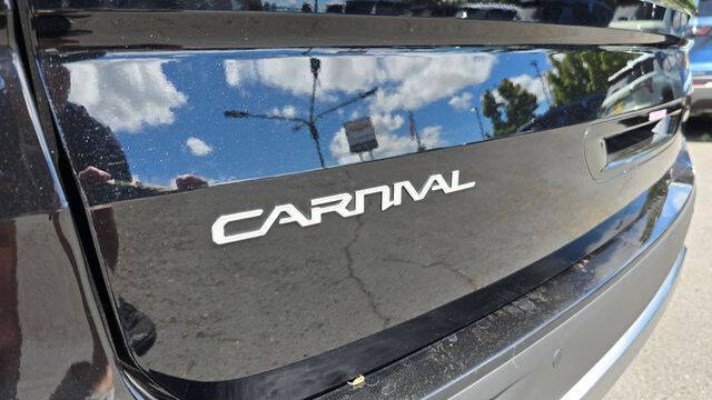 2024 Kia Carnival SX