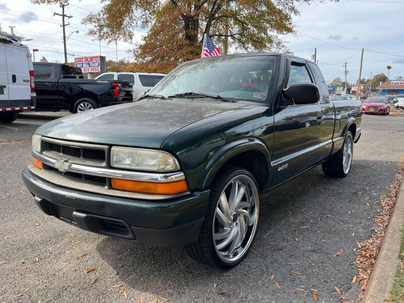 2003 Chevrolet S-10 for sale at Carz Unlimited in Richmond VA