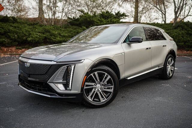 2024 Cadillac LYRIQ Luxury 1