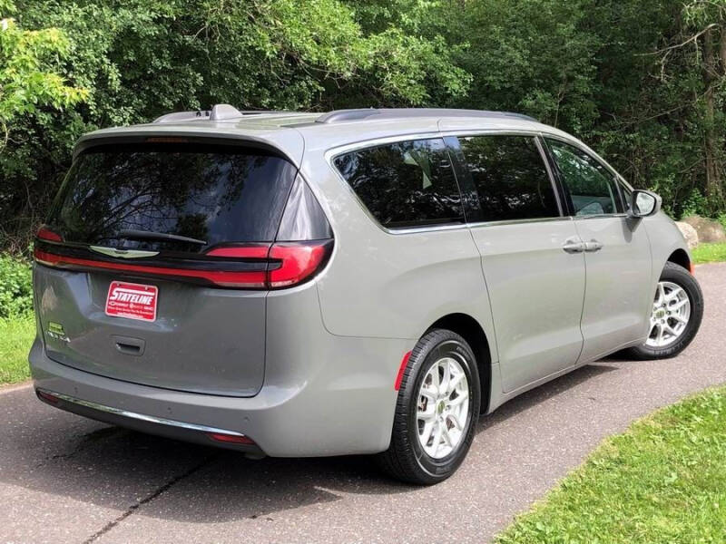 Used 2022 Chrysler Pacifica Touring L with VIN 2C4RC1BG2NR133421 for sale in Iron River, MI