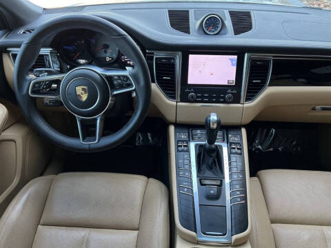 2017 Porsche Macan S