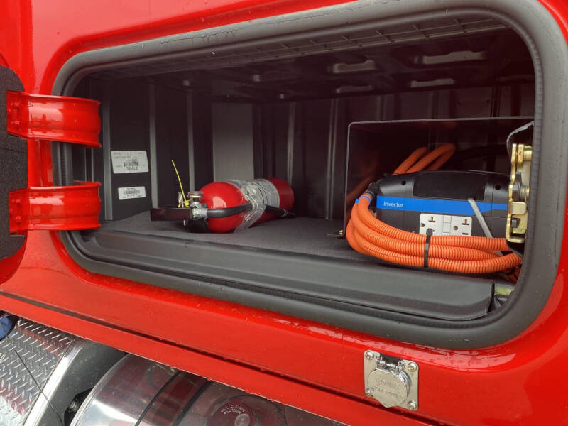 2025 Freightliner Cascadia