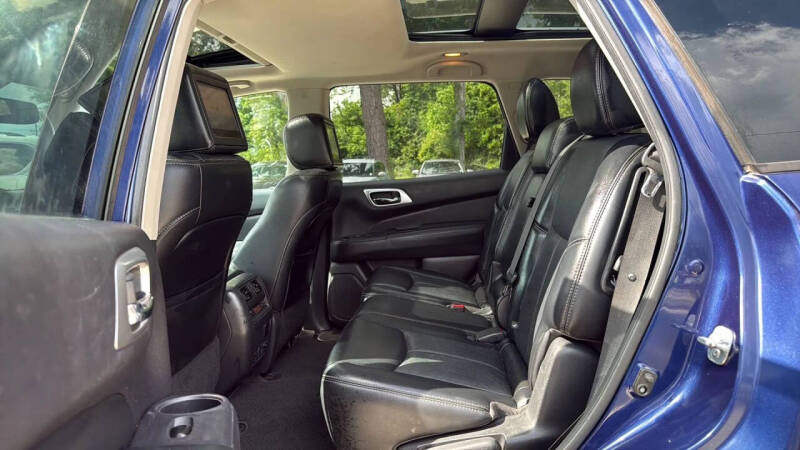 2017 Nissan Pathfinder Platinum