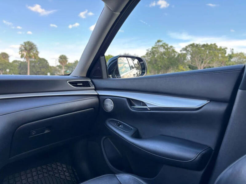 2019 Infiniti QX50 Essential