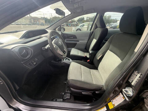 2013 Toyota Prius c Two