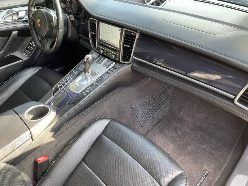 2014 Porsche Panamera 4S