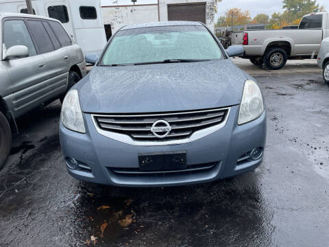 2011 Nissan Altima for sale at Nissi Auto Sales in Waukegan IL