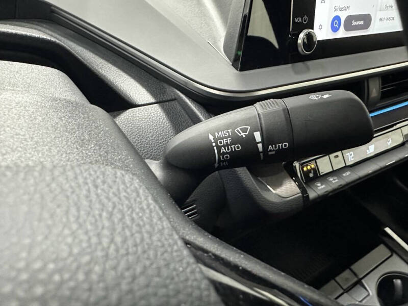 2025 Toyota Prius XLE