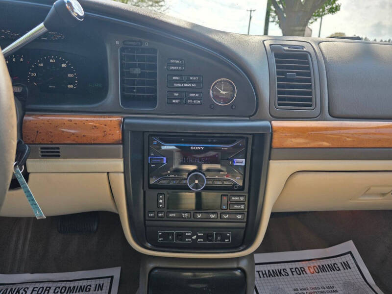 2002 Lincoln Continental