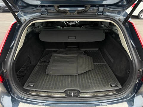 2020 Volvo V60 Cross Country T5