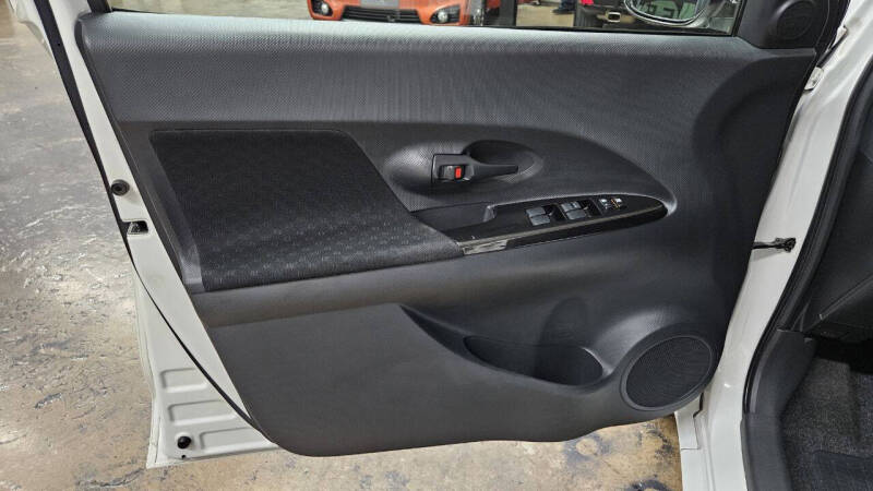 2009 Scion xD Base photo 32