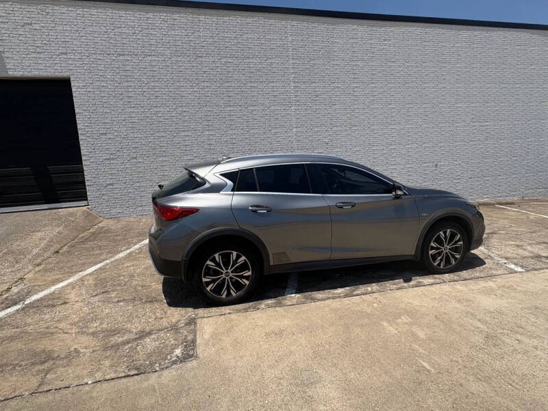 2017 Infiniti QX30 Premium