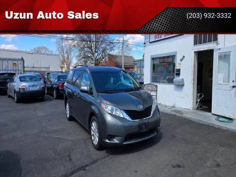 2014 Toyota Sienna LE 7-Passenger