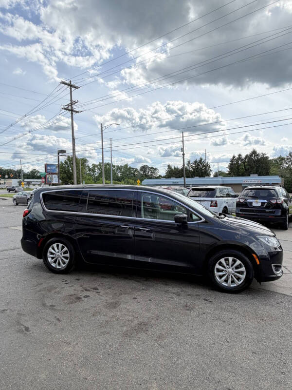 2018 Chrysler Pacifica Touring Plus