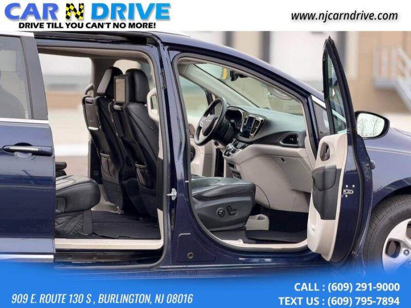 2017 Chrysler Pacifica Touring-L Plus