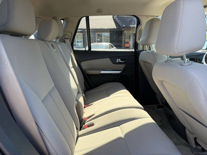 2011 Ford Edge SE