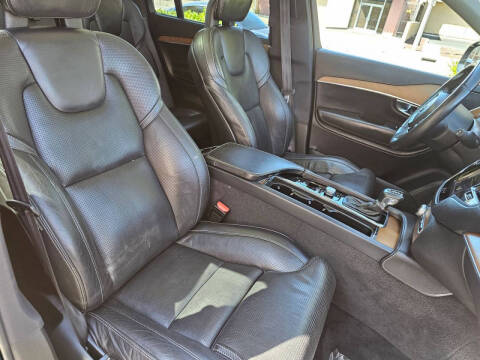 2016 Volvo XC90 T6 Inscription