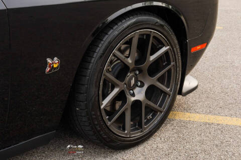 2017 Dodge Challenger 392 HEMI Scat Pack Shaker