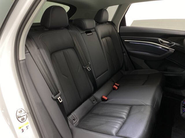 2024 Audi Q8 e-tron quattro Premium Plus