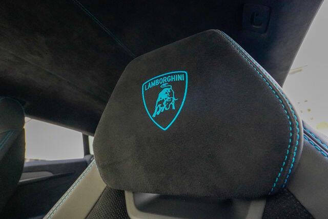 2023 Lamborghini Urus Performante