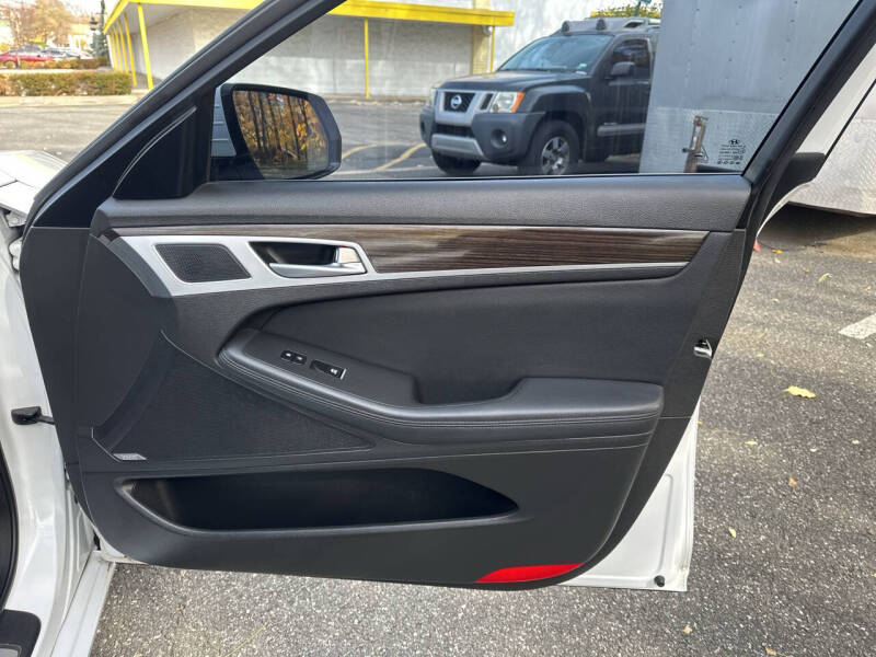 2016 Hyundai Genesis 3.8L