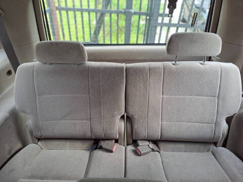 2002 Toyota Sequoia SR5