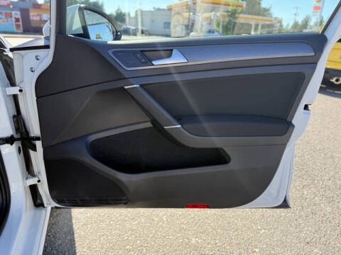 2019 Volkswagen e-Golf SE