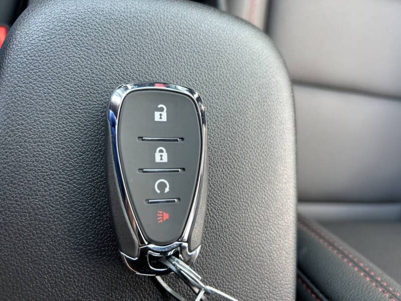 2025 Chevrolet Trax RS