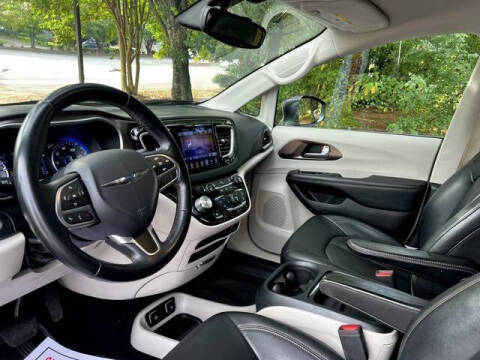 2017 Chrysler Pacifica Touring-L