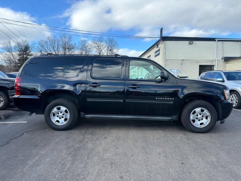 2014 Chevrolet Suburban for sale at Reliable Auto LLC in Manchester NH