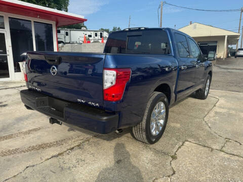 2021 Nissan Titan SV