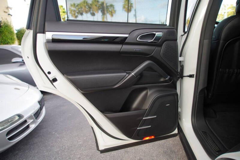 2014 Porsche Cayenne S