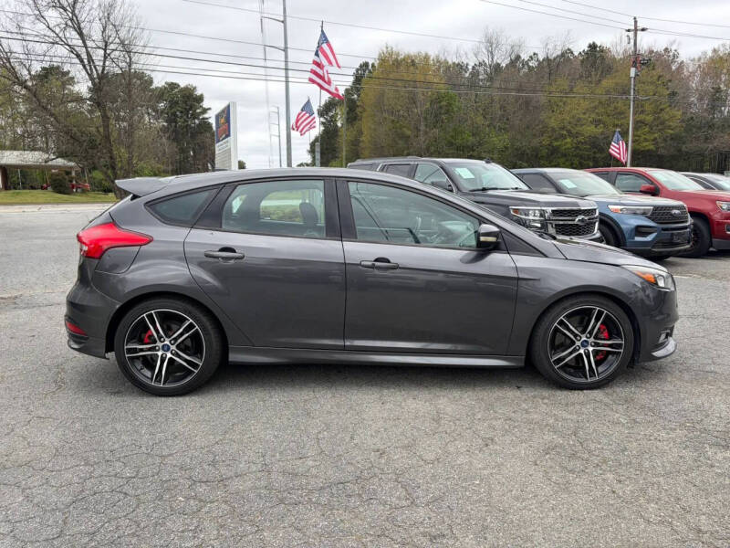2017 Ford Focus ST