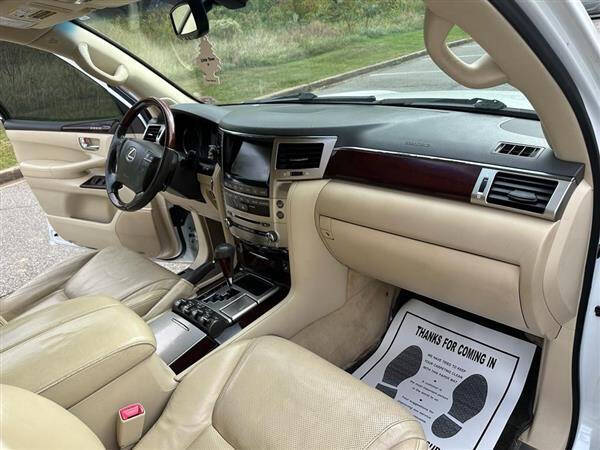 2013 Lexus LX 570