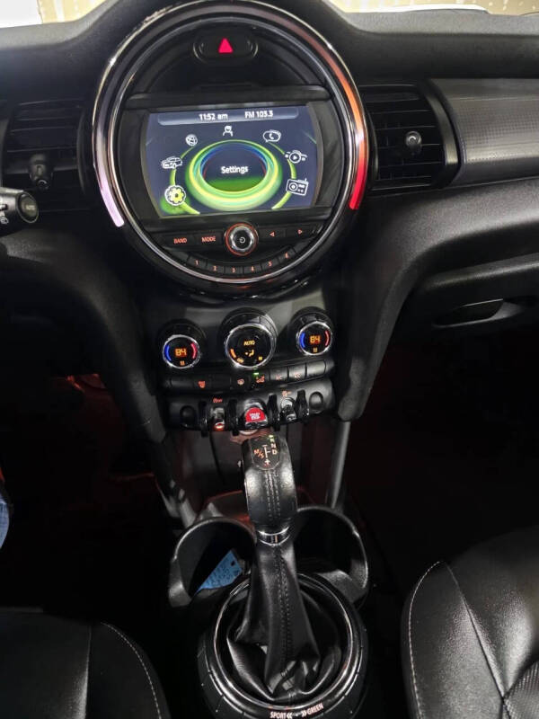 2015 MINI Hardtop 4 Door Cooper