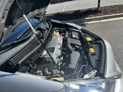 2013 Toyota Prius v Three