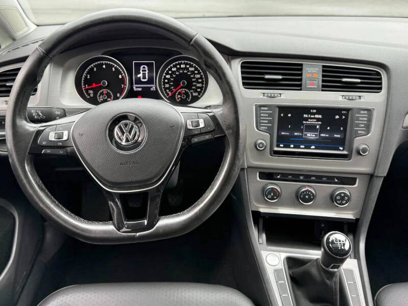 2017 Volkswagen Golf TSI Wolfsburg Edition