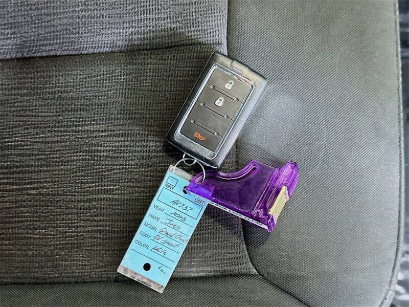 2023 Jeep Grand Cherokee L Laredo