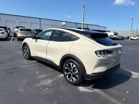 2025 Ford Mustang Mach-E Select