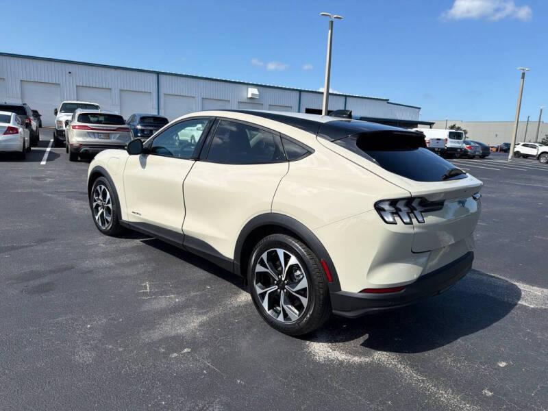 2025 Ford Mustang Mach-E Select