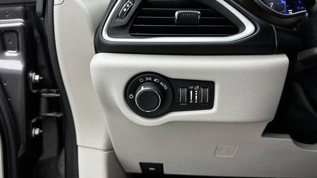 2019 Chrysler Pacifica LX