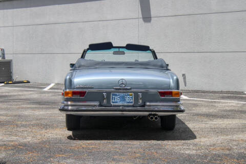 1970 Mercedes-Benz 280-Class