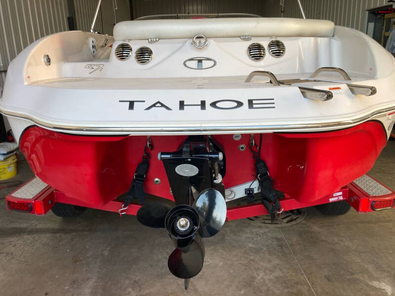 2015 Tahoe Q7
