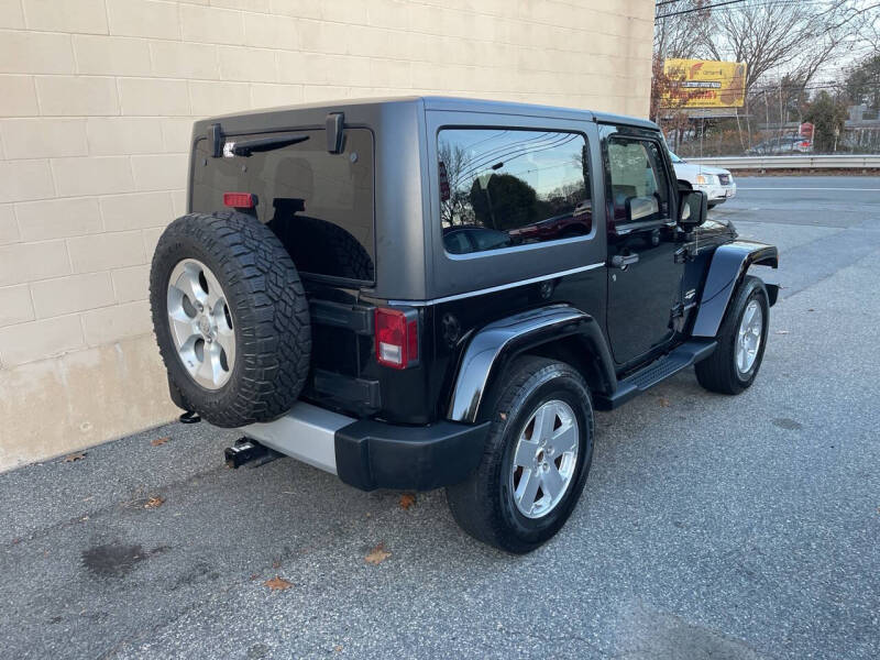 2013 Jeep Wrangler Sahara photo 6